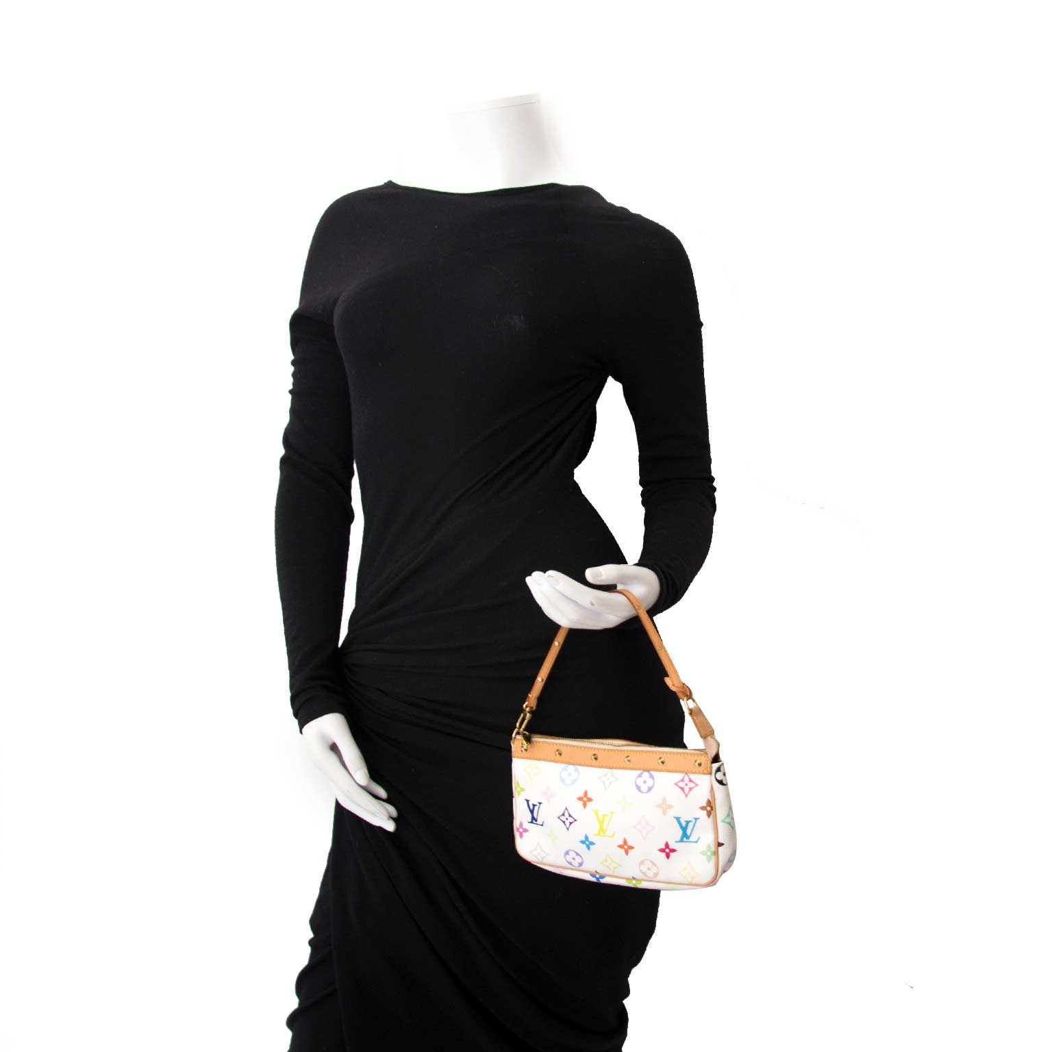 Buy and sell your preloved designer bags for the best rates online at Labellov luxury