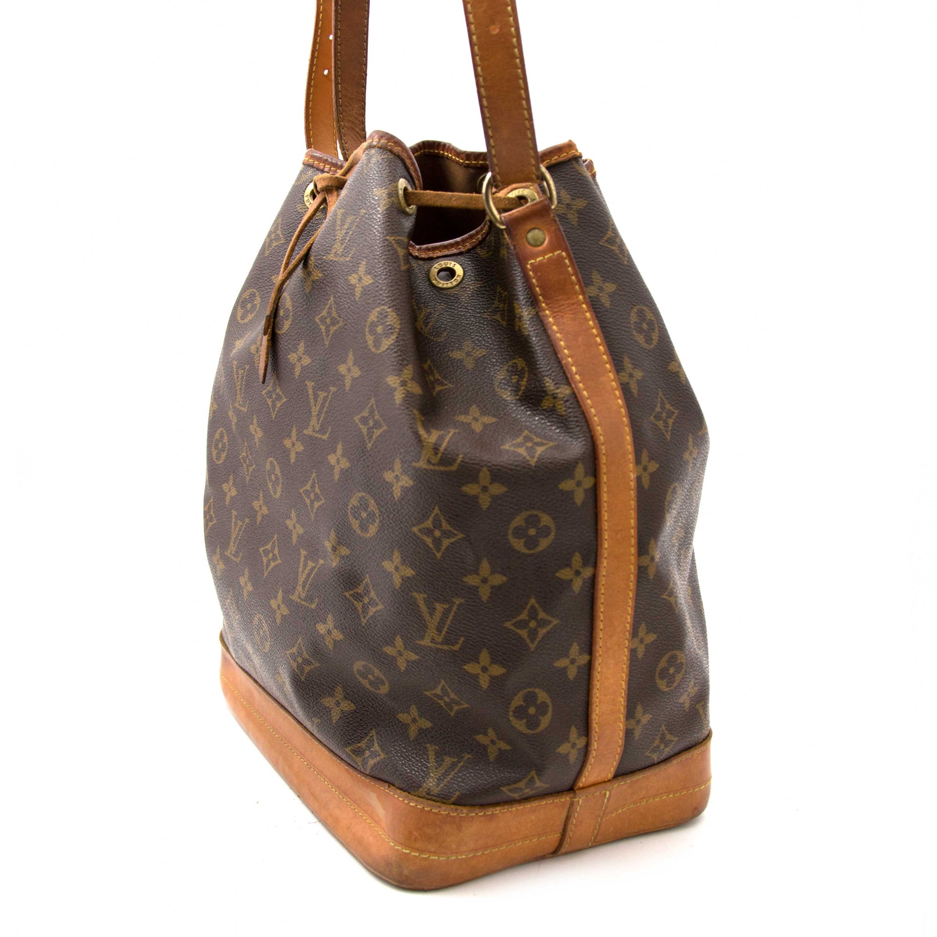 shop safe online your secondhand The Noé bag was designed after a Champagne producer question to develop a sturdy, stylish bag in which he could transport five bottles of bubbly, Gaston-Louis Vuitton created the classic Noé design