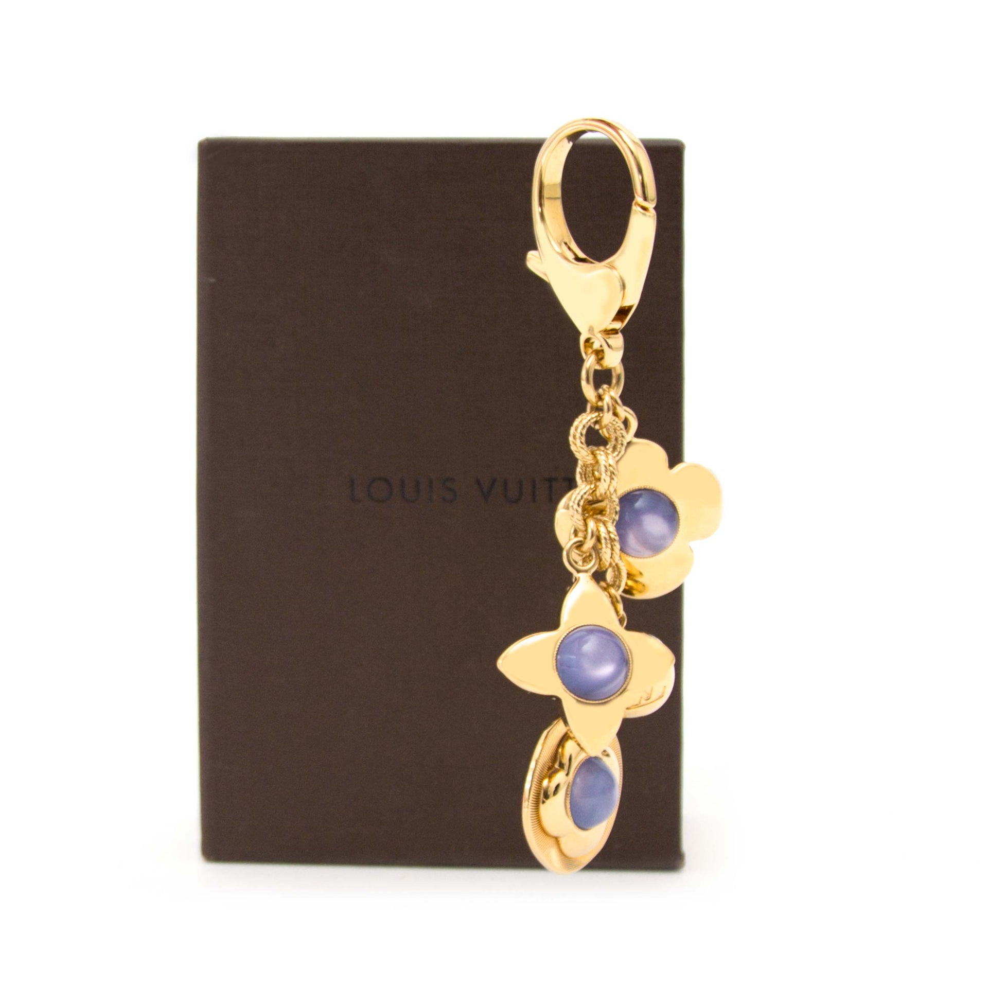 koop veilig online aan de beste prijs jou tweedehands Louis Vuitton Purple Bag Charm