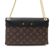 Achetez maintenant le Louis Vuitton Pallas Chain Monogram Canvas Bag en ligne www.labellov.com, des produits vintage et seconde main.