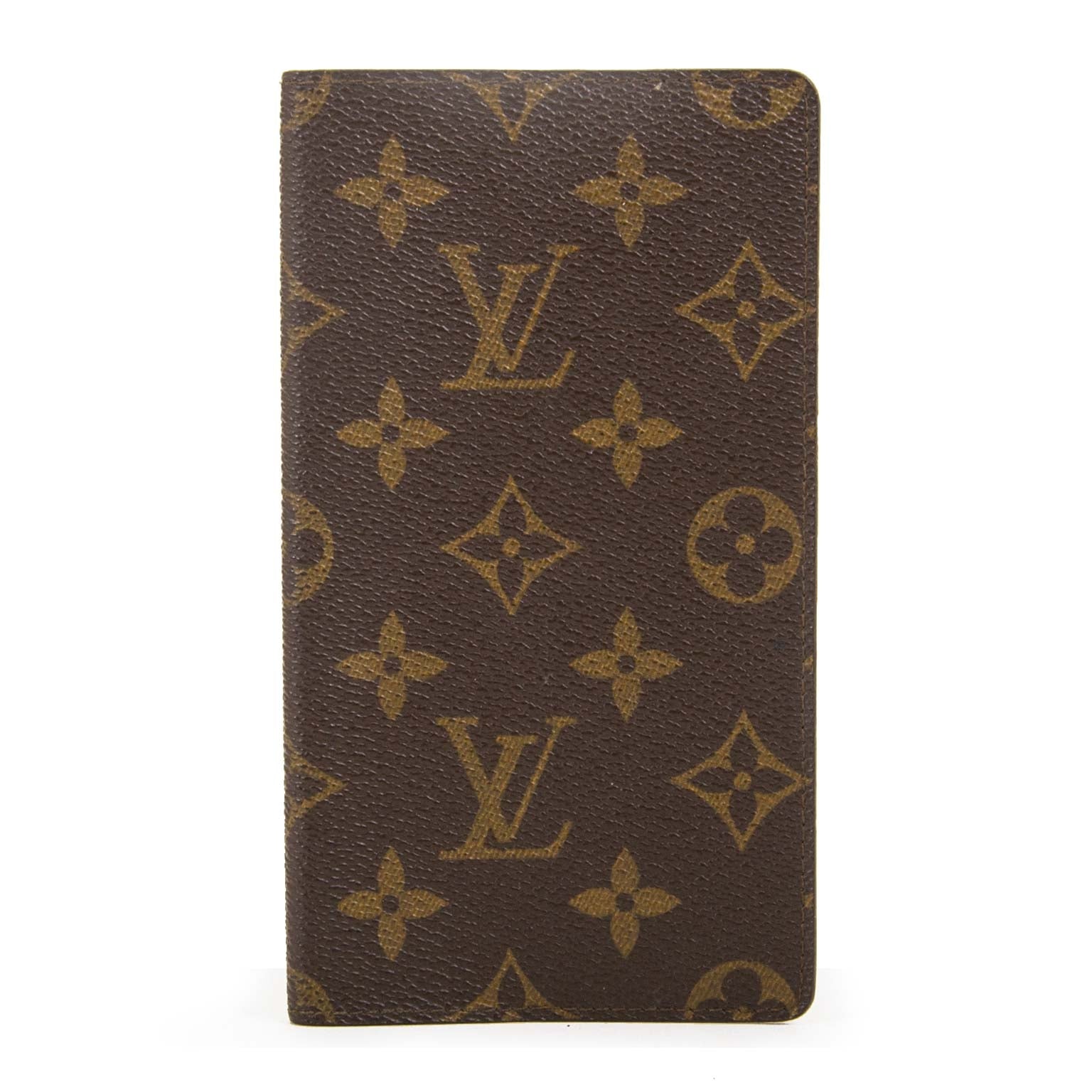 Louis Vuitton Monogram Passport Cover now for sale at labellov vintage fashion webshop belgium