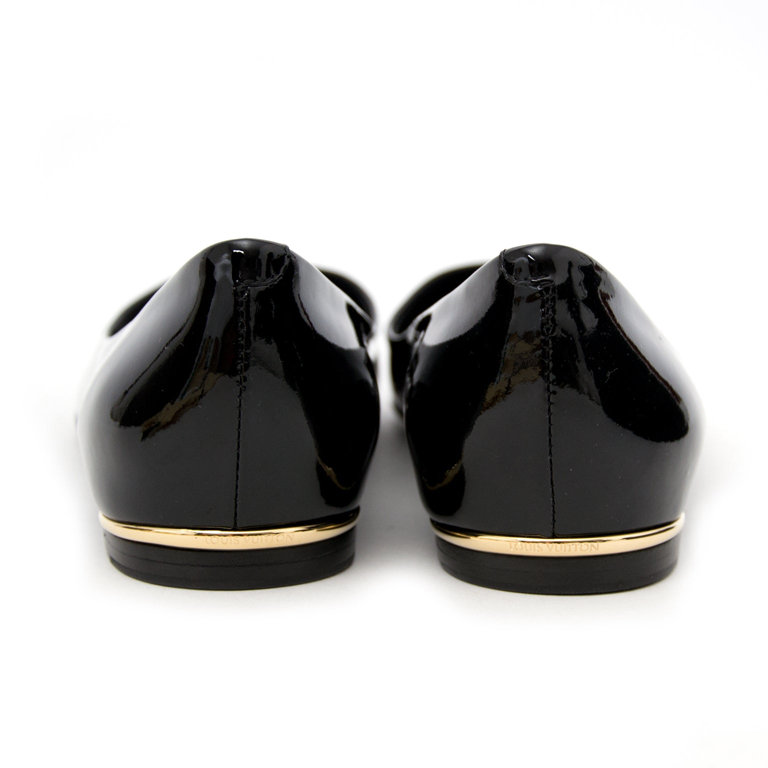 Meer dan 50% korting op deze authentieke Louis Vuitton ballerina schoentjes bij Labellov