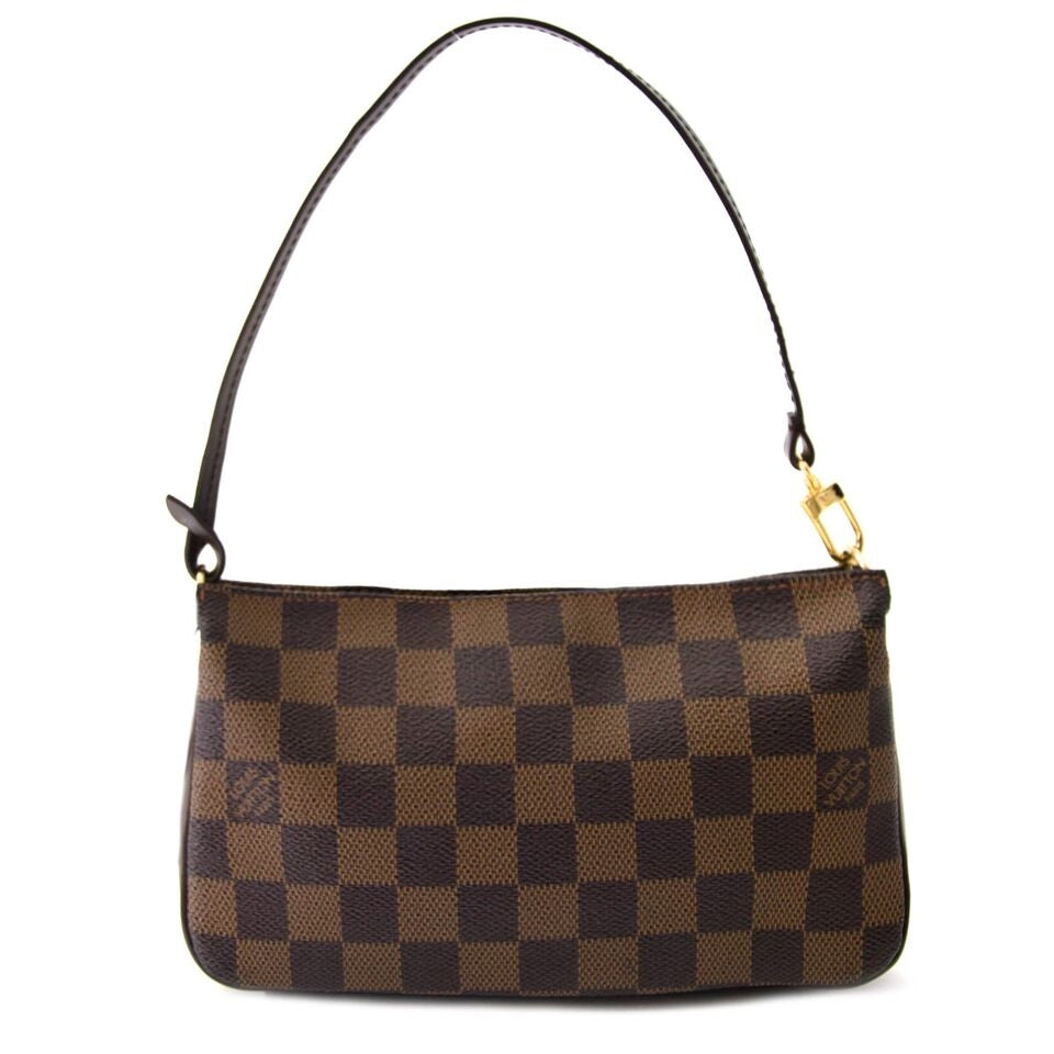Koop uw tweedehands authentieke Louis Vuitton handtas aan een goede prijs bij Labellov in Antwerpen.