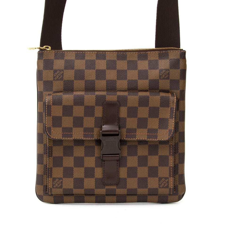 Authentic secondhand Louis Vuitton handbag good price safe online shopping Labellov webshop luxury brands shopping Antwerpen België fashion