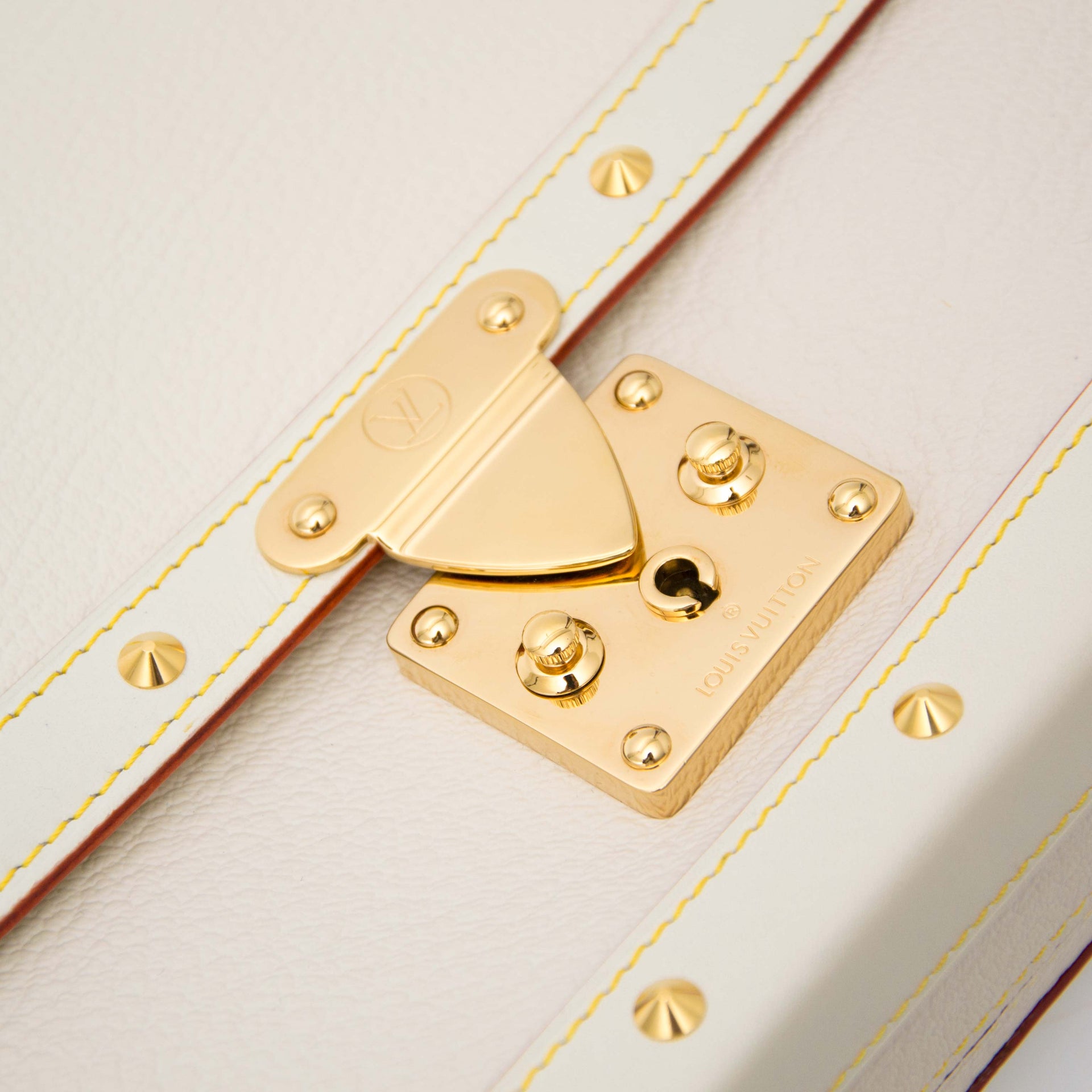 acheter en ligne pour le meilleur prix Louis Vuitton Suhali Le Talentueux White