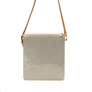 Authentieke Louis Vuitton Mott Patent Leather Gris Monogram Handbag voor de juiste prijs bij LabelLOV vintage webshop. Veilig online winkelen. Luxe, vintage, mode. Antwerpen, België.