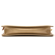 Louis Vuitton Beige Vernis Lexington Pochette Buy authentic secondhand Louis Vuitton bags at the right price at Labellov vintage designer webshop. Safe and secure online shopping. Koop authentieke tweedehands Louis Vuitton tassen bij LabelLOV webwinkel