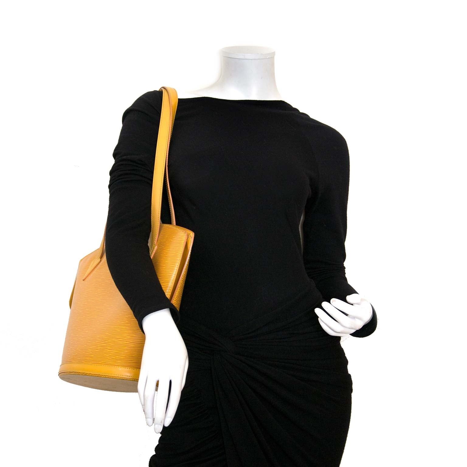 koop en verkoop 100% authentieke designer tassen zoals Louis Vuitton Yellow Epi Leather Saint Jacques Shoulder Bag