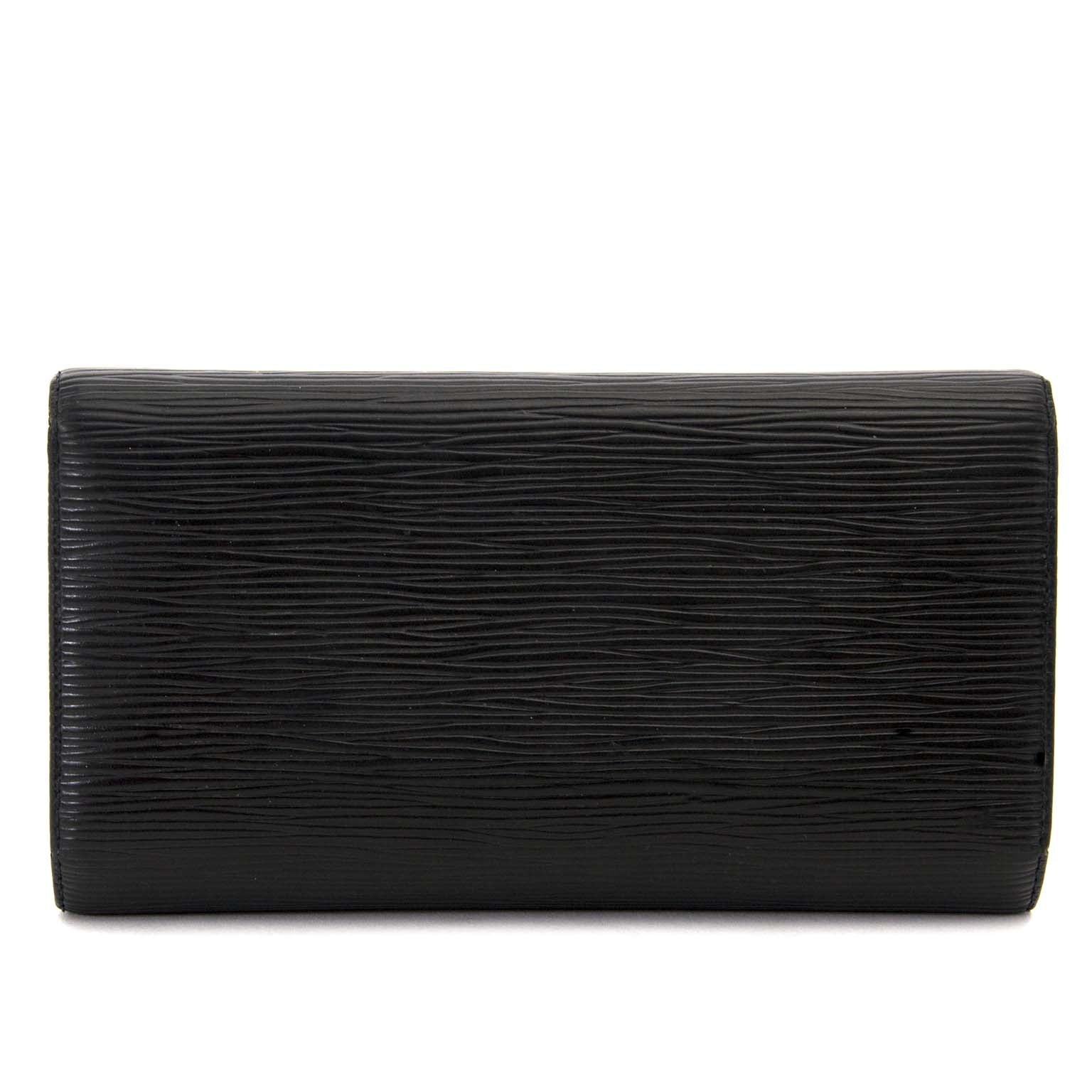 tweedehands Louis Vuitton Porte-Tresor International Black Epi Leather Wallet nu te koop bij labellov.com aan de beste prijs