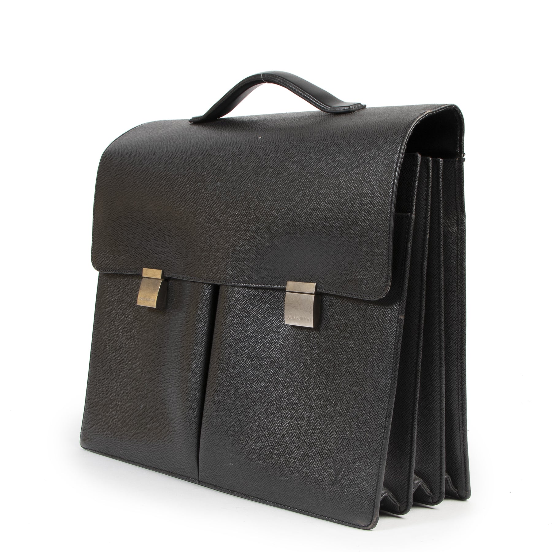 Louis Vuitton Taiga Khazan Briefcase aan de beste prijs bij Labellov
