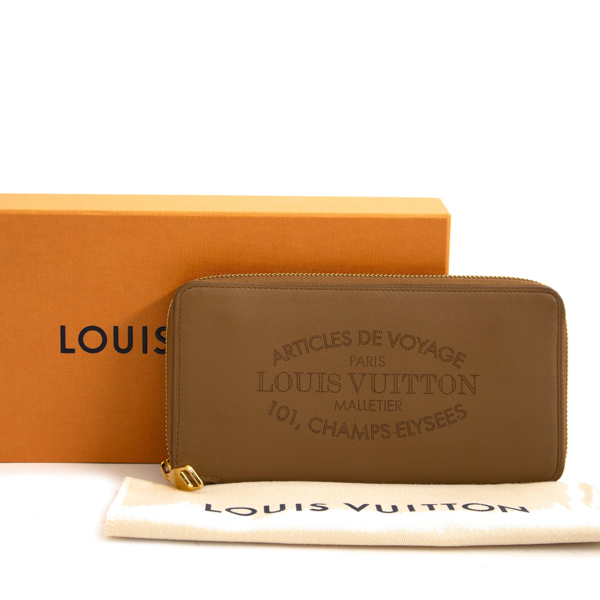 Koop en verkoop uw authentieke Louis Vuitton Veau Soie Leather Lena Wallet aan de beste prijs