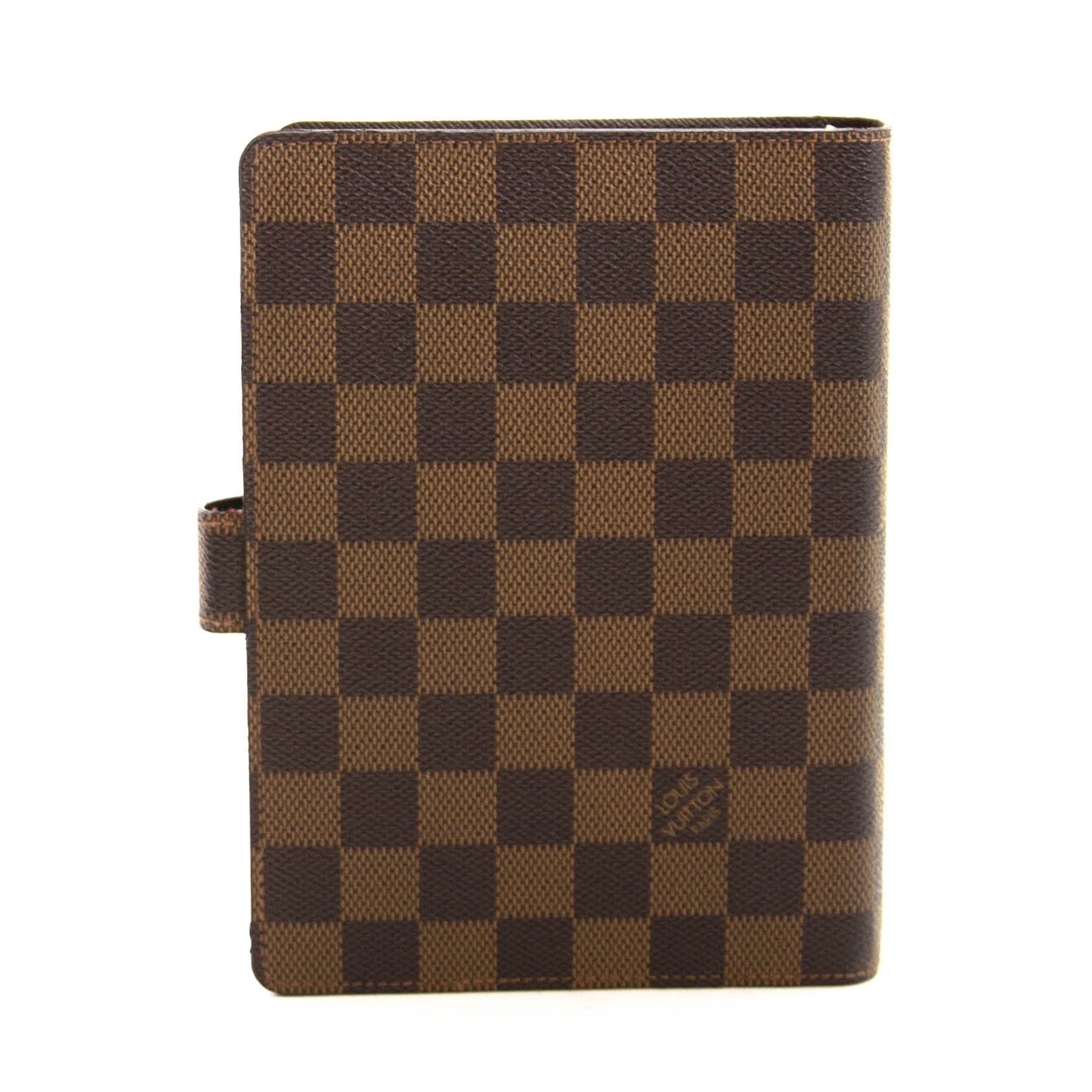 Louis Vuitton Damier Ebene Medium Agenda Cover For the best price at LabelLov. Pour le meilleur prix à LabelLOV. Voor de beste prijs bij LabelLOV