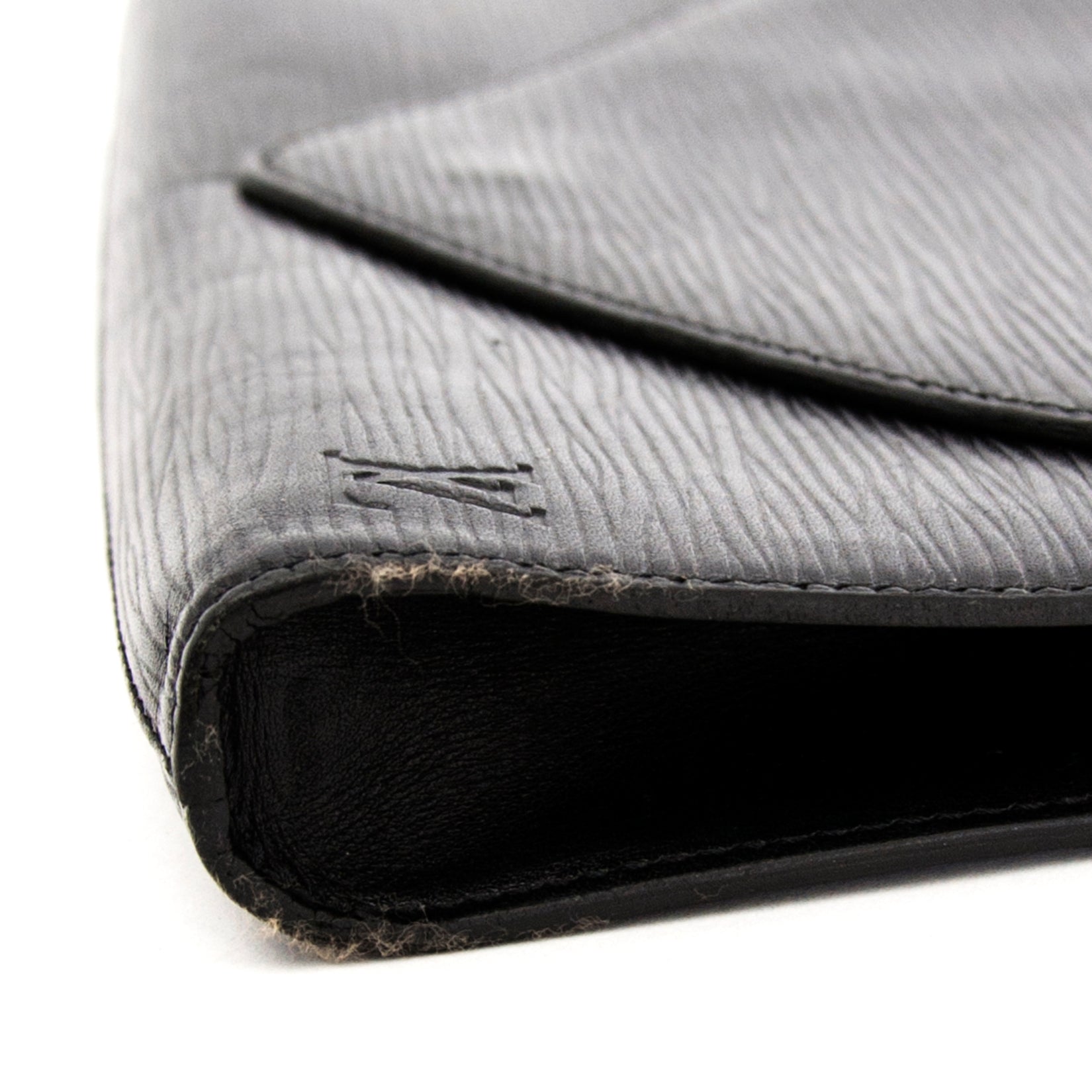 skip the waitinglist get your hands on Louis Vuitton Black Epi Art Deco Clutch