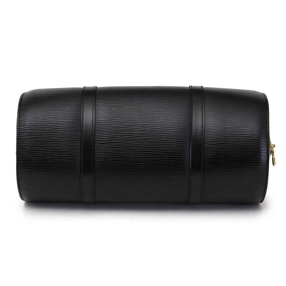 Authentieke Louis Vuitton zwarte Epi Soufflot top handle voor de juiste prijs bij LabelLOV vintage webshop. Louis Vuitton Black Epi Soufflot top handle and shoulder bag. Veilig online winkelen. Luxe, vintage, mode. Antwerpen, België.