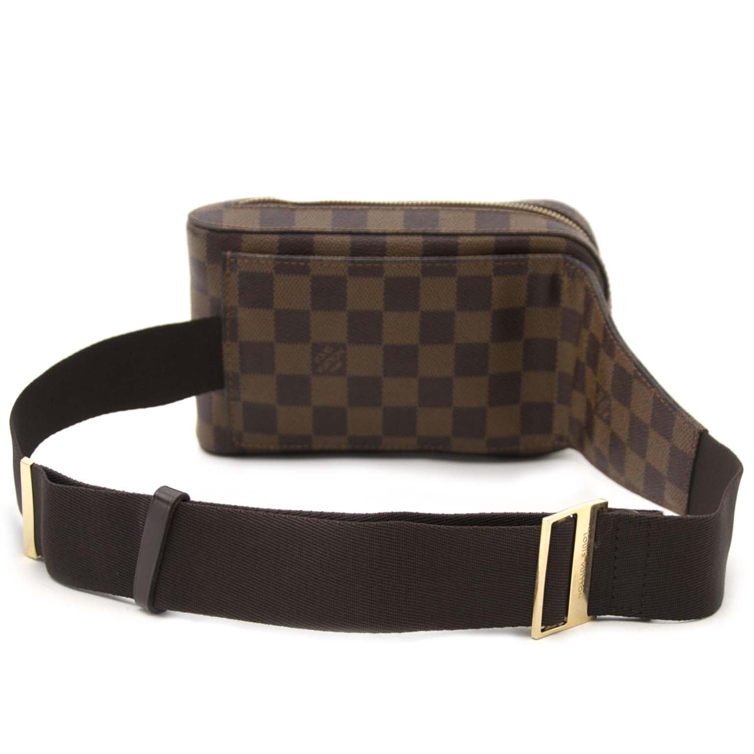 Louis Vuitton Damier Ebene Géronimos Hip Bag 'Buy authentic secondhand Louis Vuitton Damier Hip Bag, safe and secure online shopping. Koop authentieke Louis Vuitton hip bag aan de juiste prijs bij LabelLOV.'