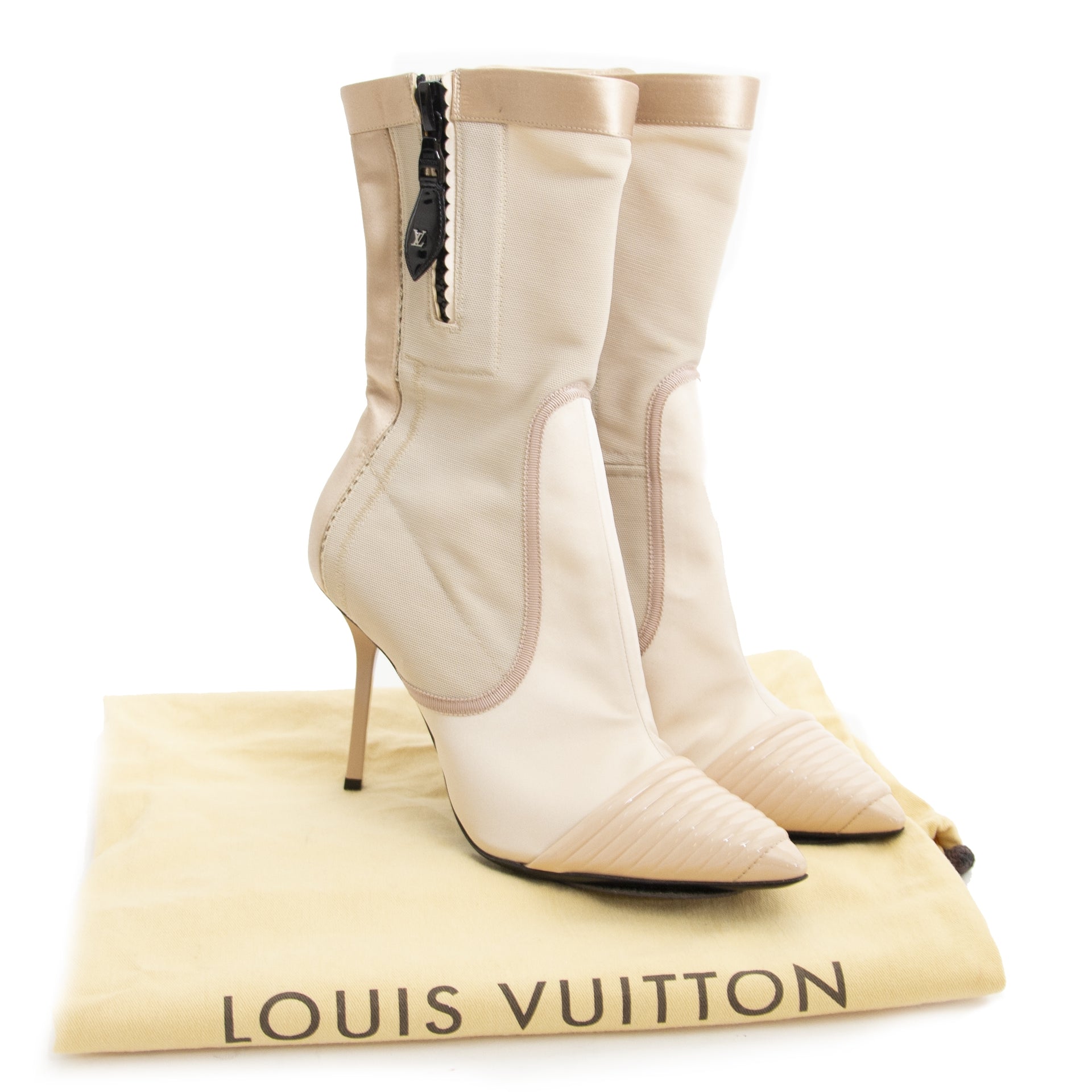 Achète en ligne seconde main Louis Vuitton Limited Edition Pink Lingerie Boots - size 39 chez webshop LabelLOV