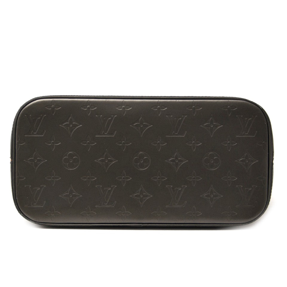 Buy Brand New louis vuitton housotn matte grey. at the right price at LabelLOV vintage webshop. Luxe, vintage, fashion. Safe and secure online shopping. Antwerp, Belgium.