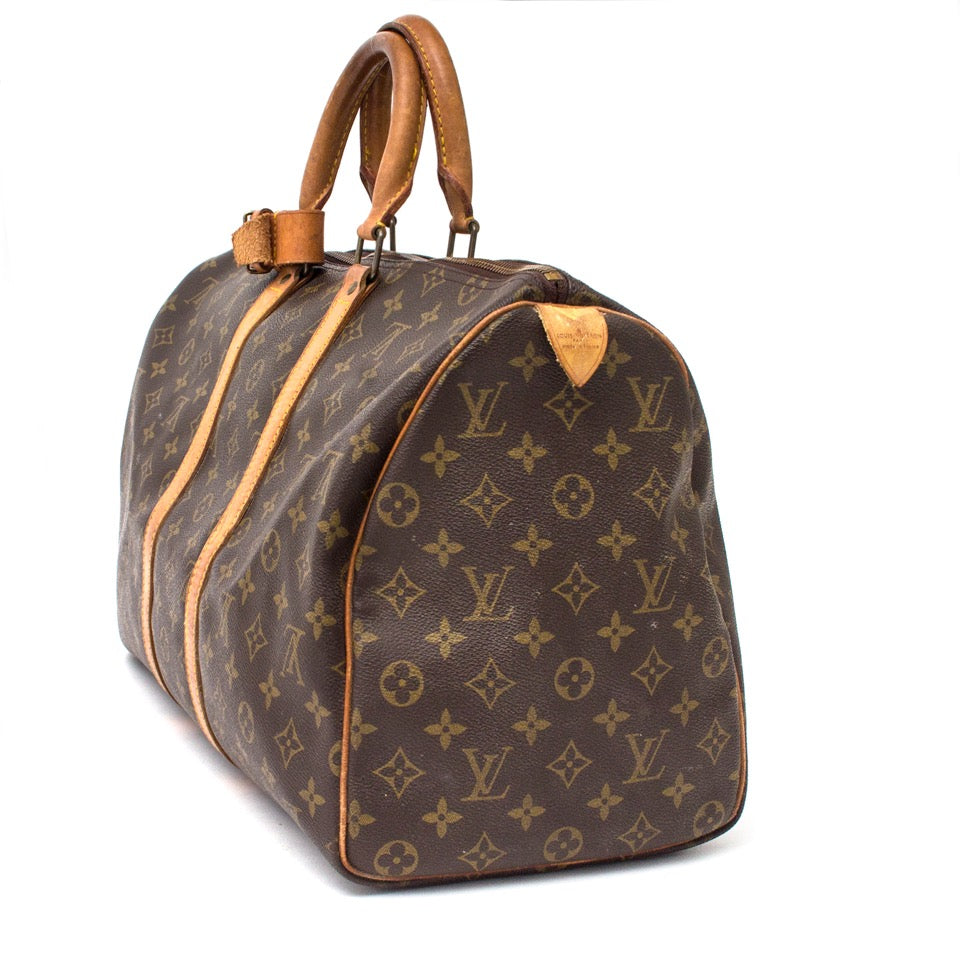 Authentieke Delvaux voor de juiste prijs bij LabelLOV vintage webshop. Louis Vuitton Keepall 45 Veilig online winkelen. Luxe, vintage, mode. Antwerpen, België.