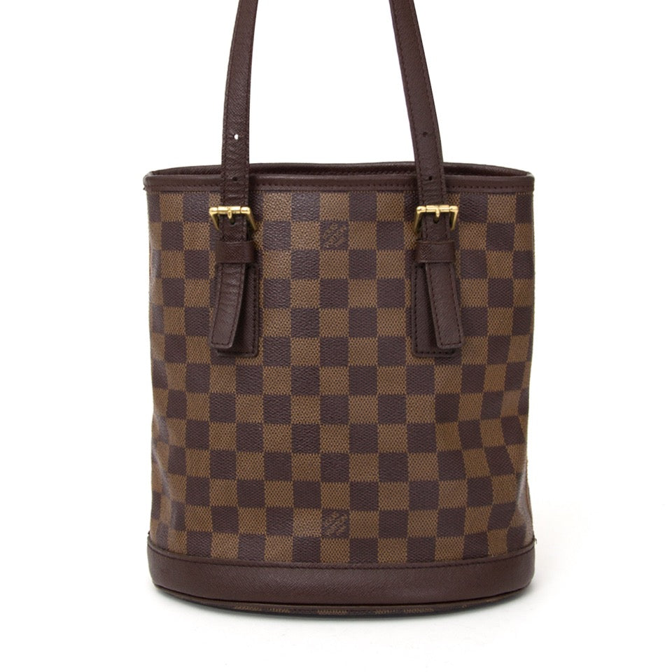 Louis Vuitton Petit Bucket Bag in Damier Ebene for the best price on consignment webshop Labellov