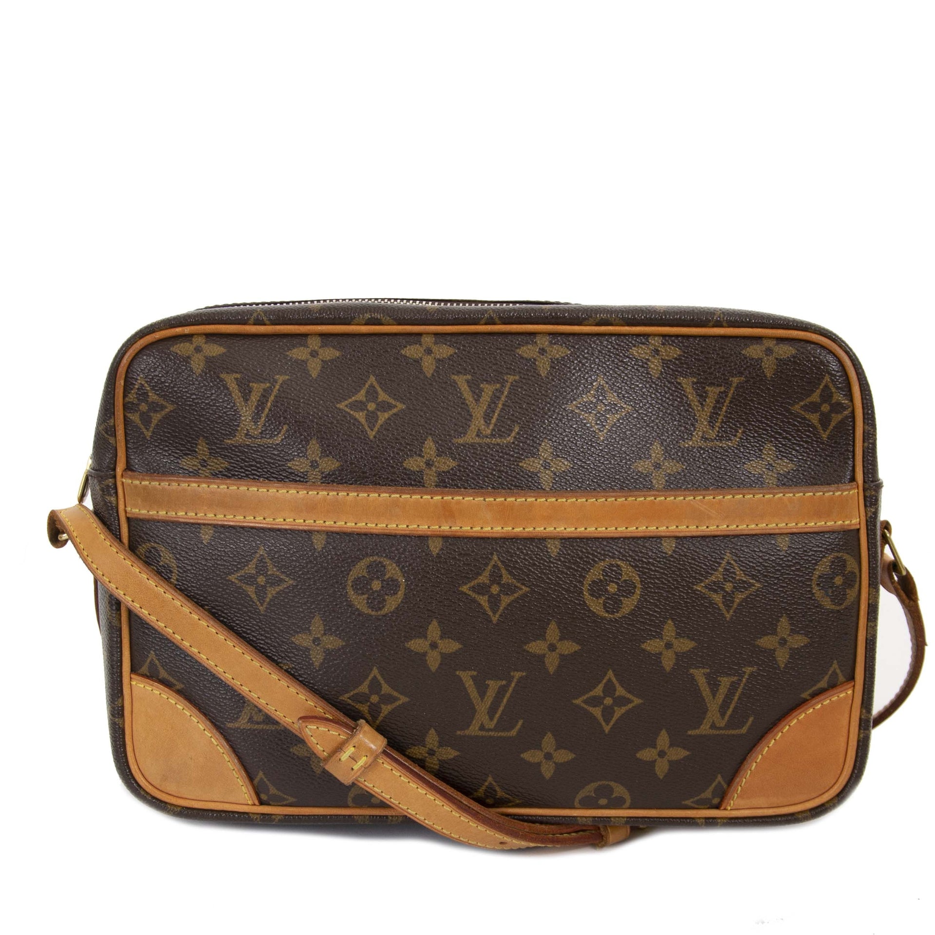 Louis Vuitton Monogram Trocadero Crossbody Bag now for sale at labellov vintage fashion webshop belgium