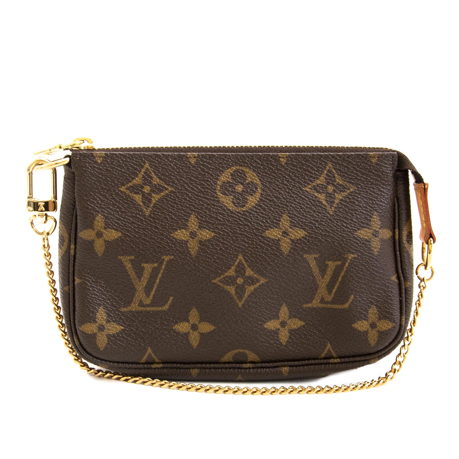 Louis Vuitton Mini Pochette In Monogram Canvas te koop bij Labellov