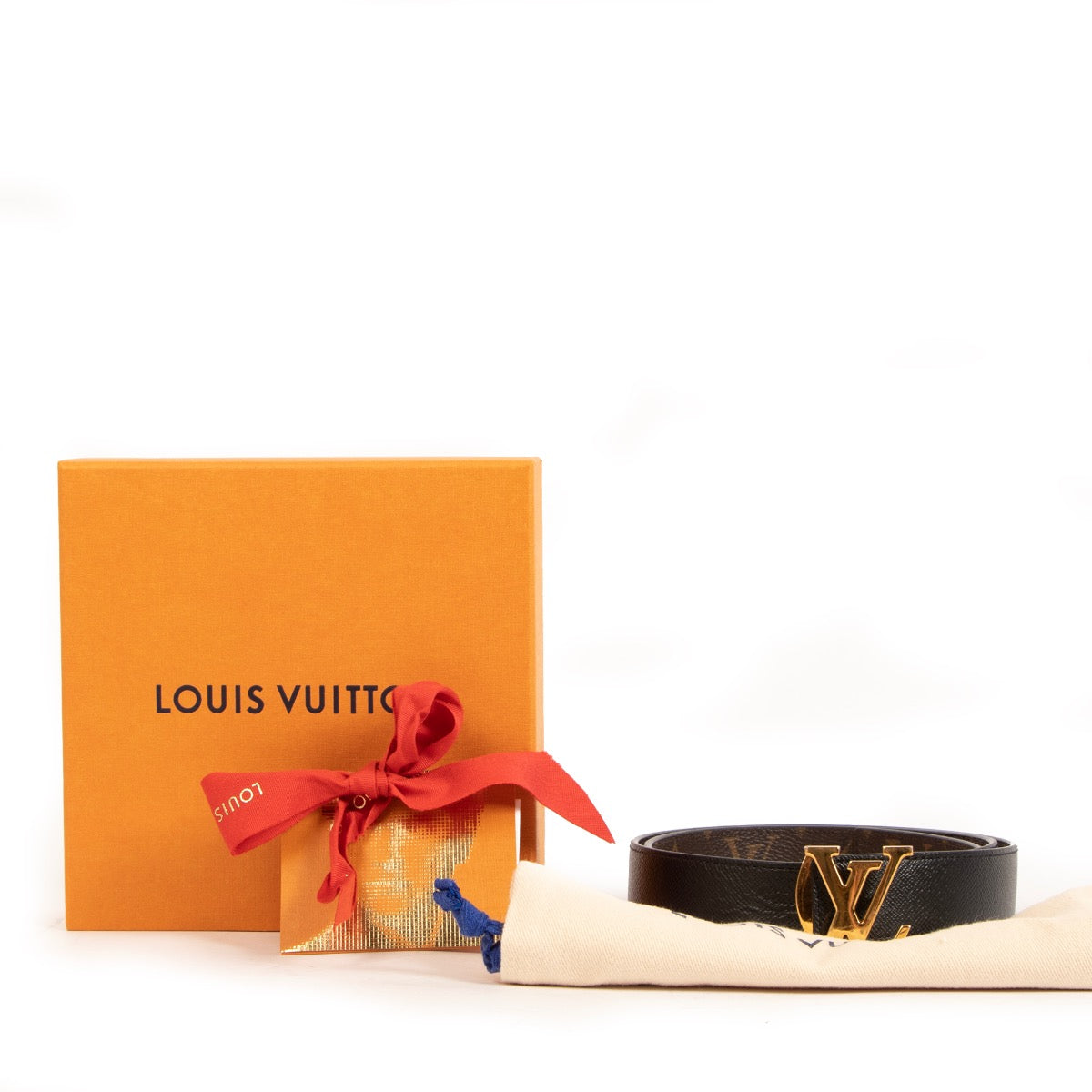 Shop safe online at Labellov in Antwerp, Brussels and Knokke this 100% authentic second hand Louis Vuitton Monogram 25 MM Reversible Belt - size 85
