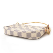 koop veilig online aan de beste prijs net als nieuw Louis Vuitton Mini Pochette Damier Azur webshop labellov.com