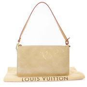 Louis Vuitton Beige Monogram Vernis Lexington Pochette Bag te koop