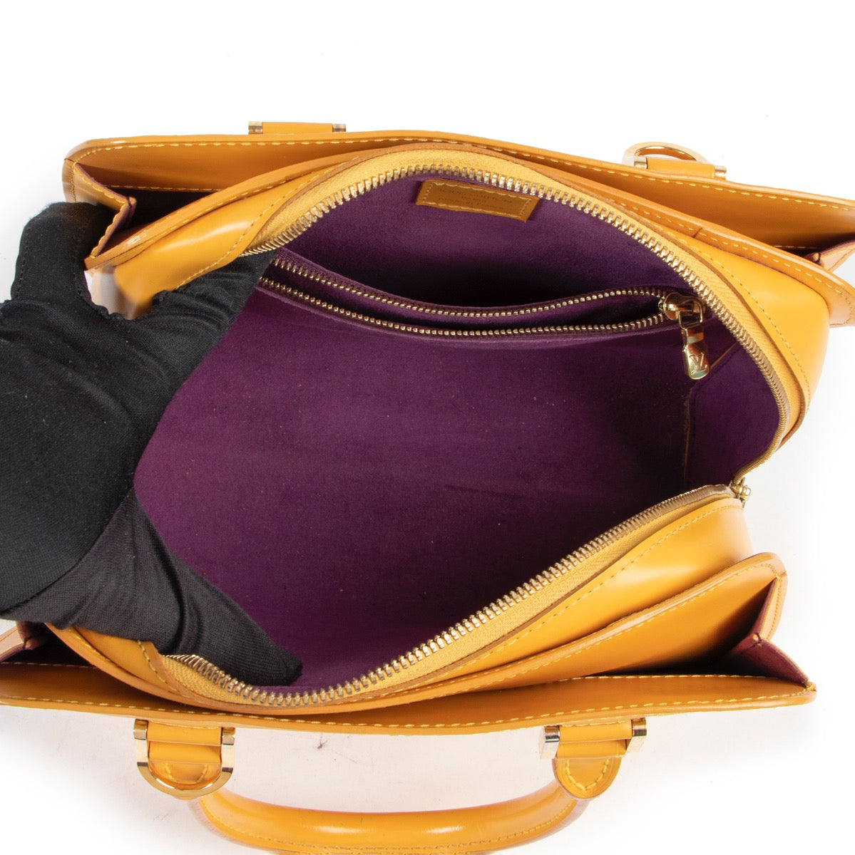 Shop safe online at Labellov in Antwerp this 100% authentic second hand Louis Vuitton Yellow Epi Pont-Neuf Top Handle