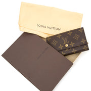 Vintage Louis Vuitton Wallet for the best price at Labellov webshop. Safe and secure online shopping with 100% authenticity. Vintage Louis Vuitton Porte-monnaie pour le meilleur prix.