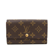 Vintage Louis Vuitton Monogram Wallet for the best price at Labellov webshop. Safe and secure online shopping with 100% authenticity. Vintage Louis Vuitton Monogram Porte-Monnaie pour le meilleur prix.