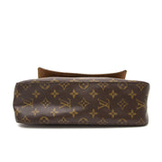 Vintage Louis Vuitton Monogram Looping for the best price at Labellov webshop. Safe and secure online shopping with 100% authenticity. Vintage Louis Vuitton Monogram Looping pour le meilleur prix.