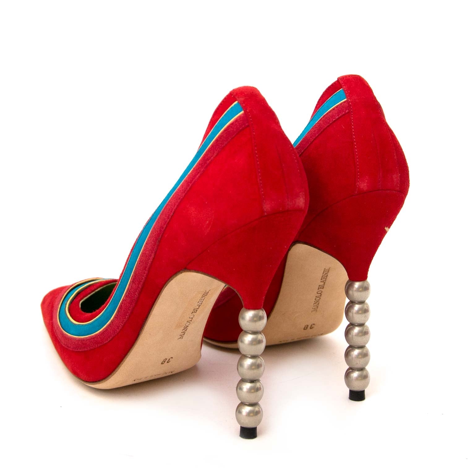 Manolo Blahnik pumps en schoenen te koop bij labellov vintage webshop