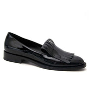 Buy an authentic secondhand Max Mara shoes at the right price at LabelLOV vintage webshop. Safe and secure online shopping.