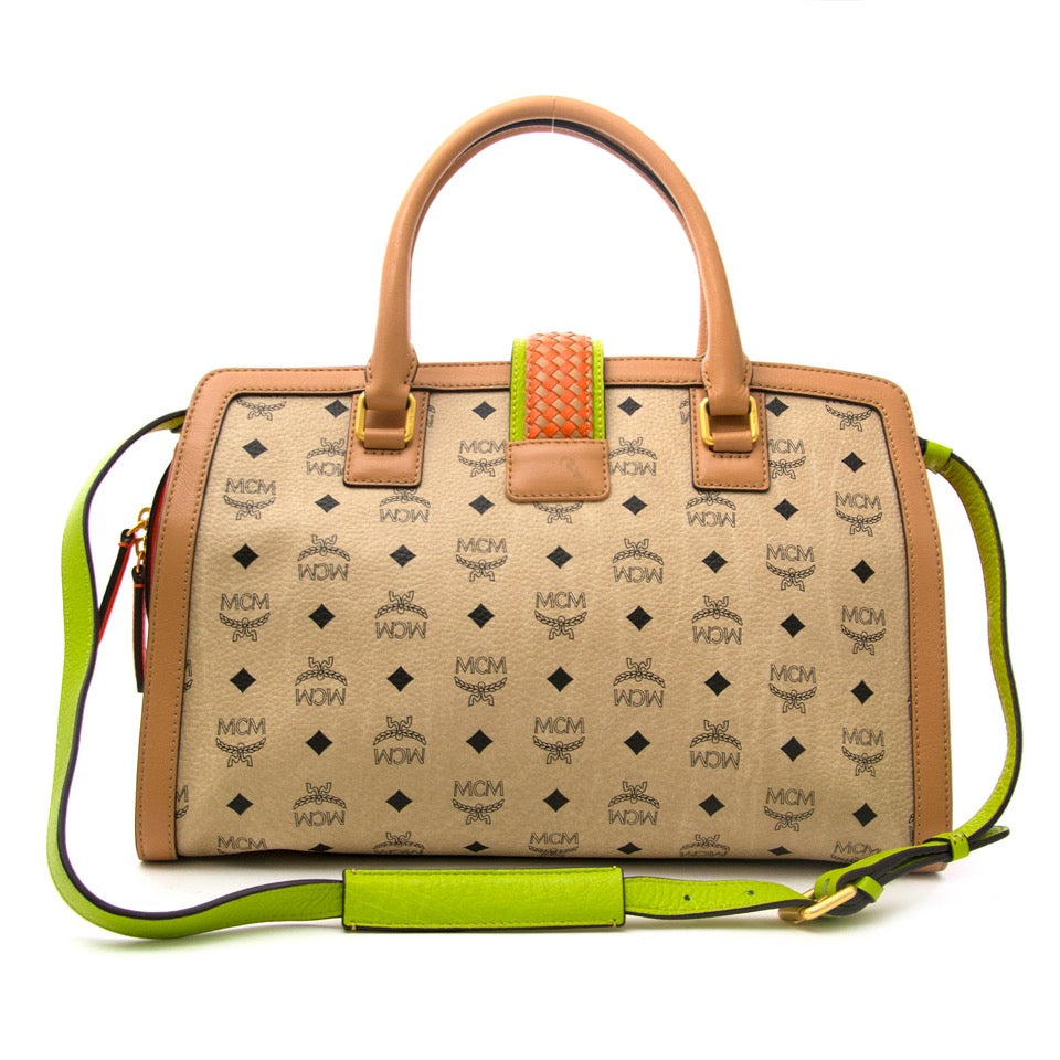 Vintage MCM bags for the best price at Labellov webshop. Safe and secure online shopping with 100% authenticity. Vintage MCM bags pour le meilleur prix.