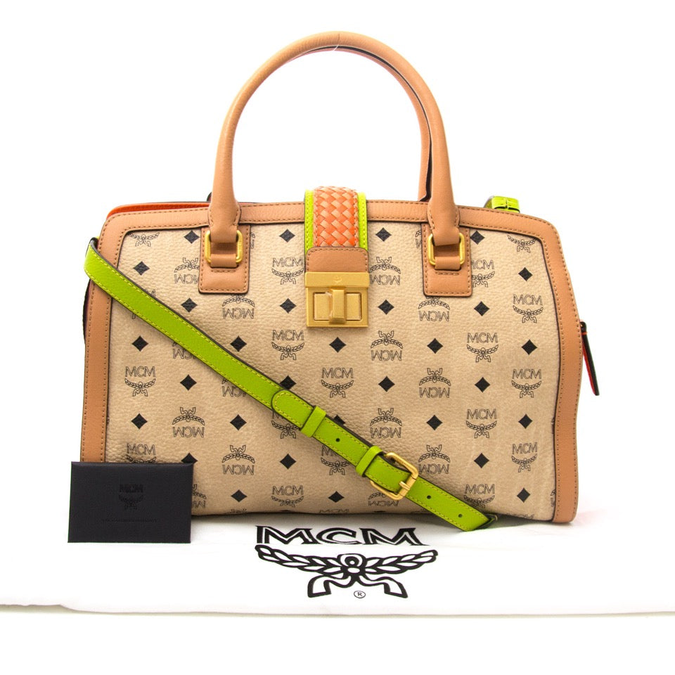 Vintage MCM bags for the best price at Labellov webshop. Safe and secure online shopping with 100% authenticity. Vintage MCM bags pour le meilleur prix.
