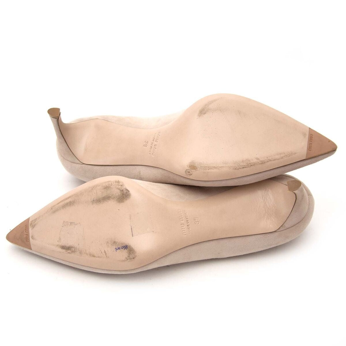 Achetez un authentique Miu Miu tallons pour le bon prix chez LabelLOV.