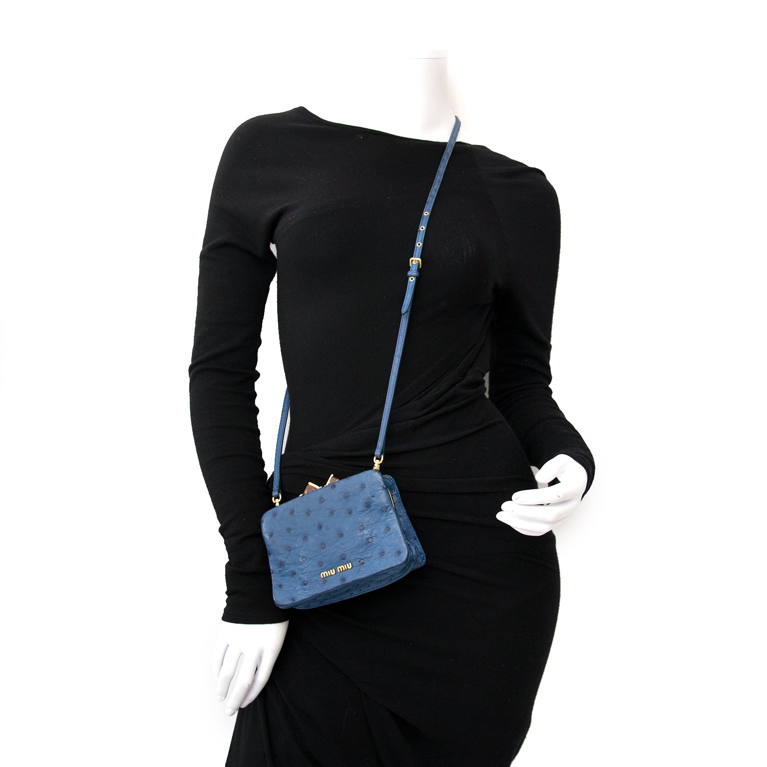 Achetez Miu Miu en ligne Miu Miu Blue Mini Leather Ostrich Bag