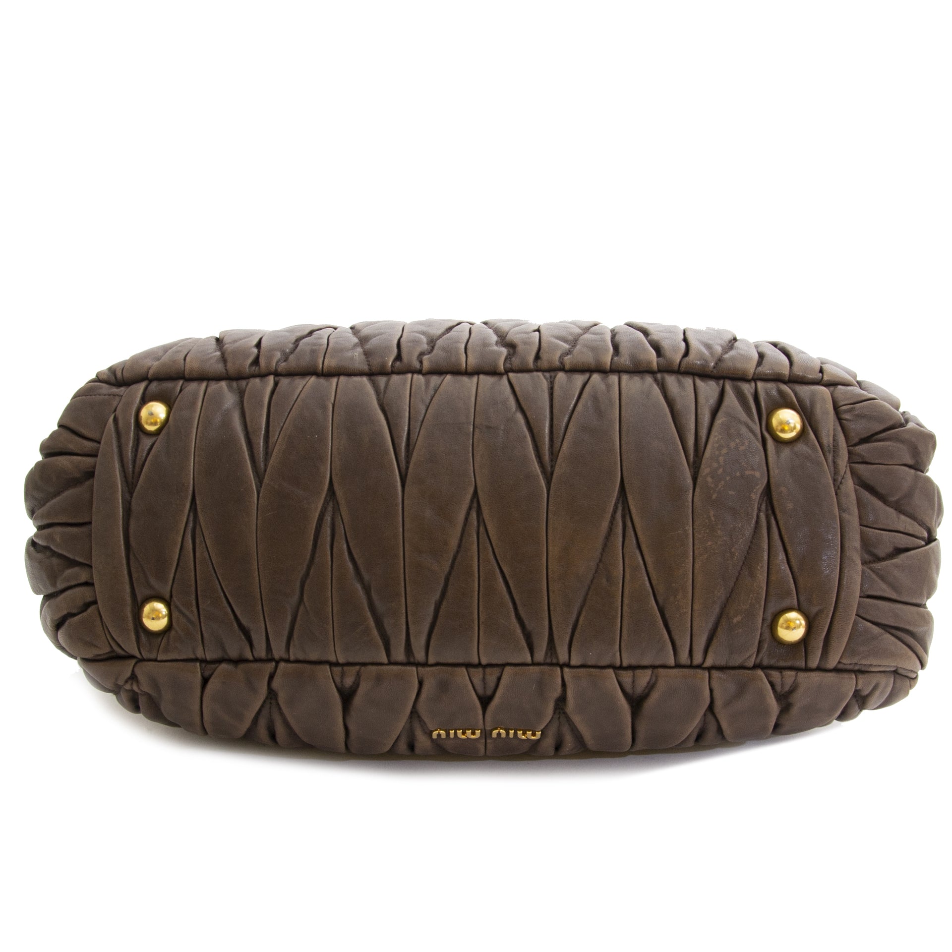 achète des sacs seconde-à-main de Miu Miu à labellov vintage webshop de mode belgique