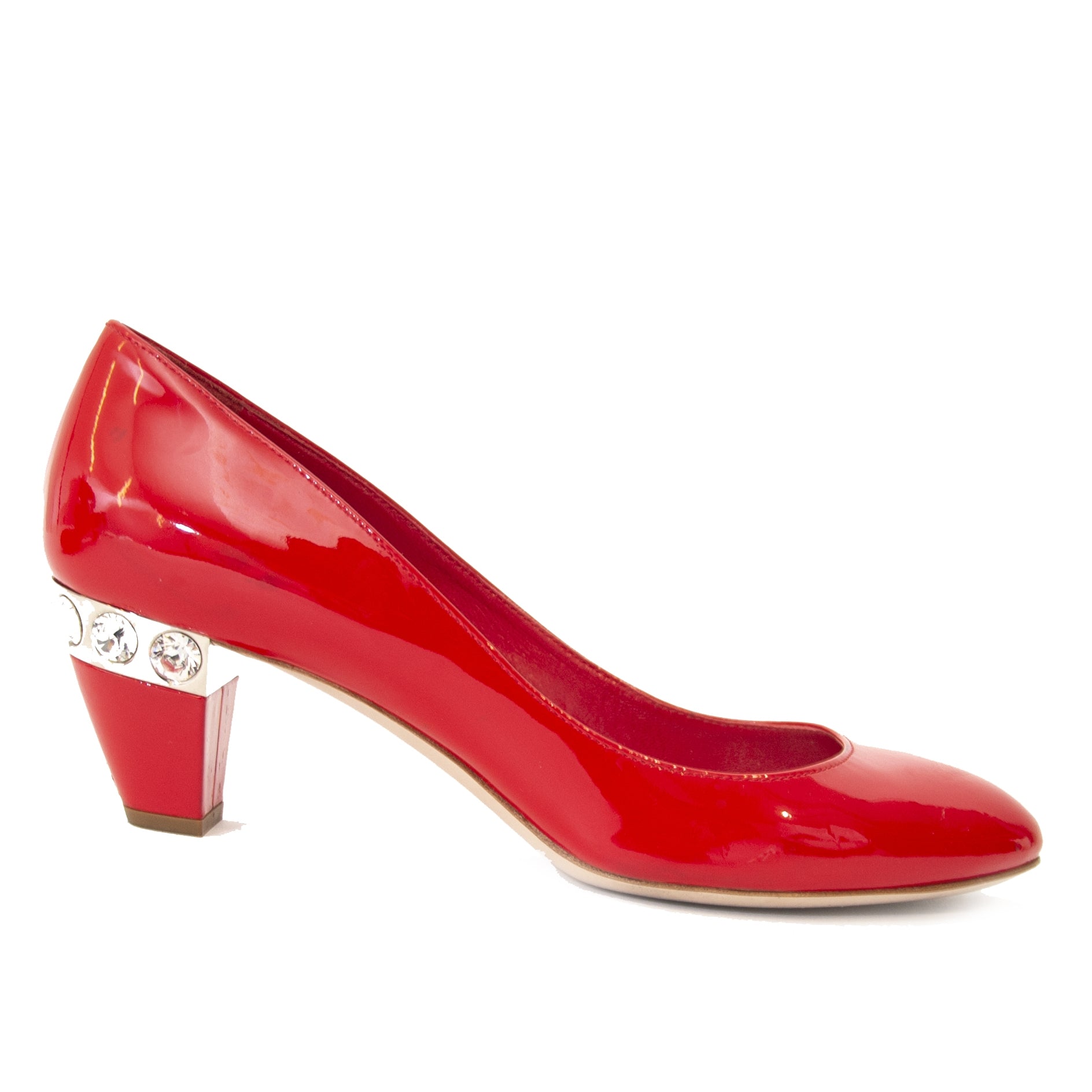 Buy authentic Miu Miu shoes at the right price at LabelLOV vintage webshop.