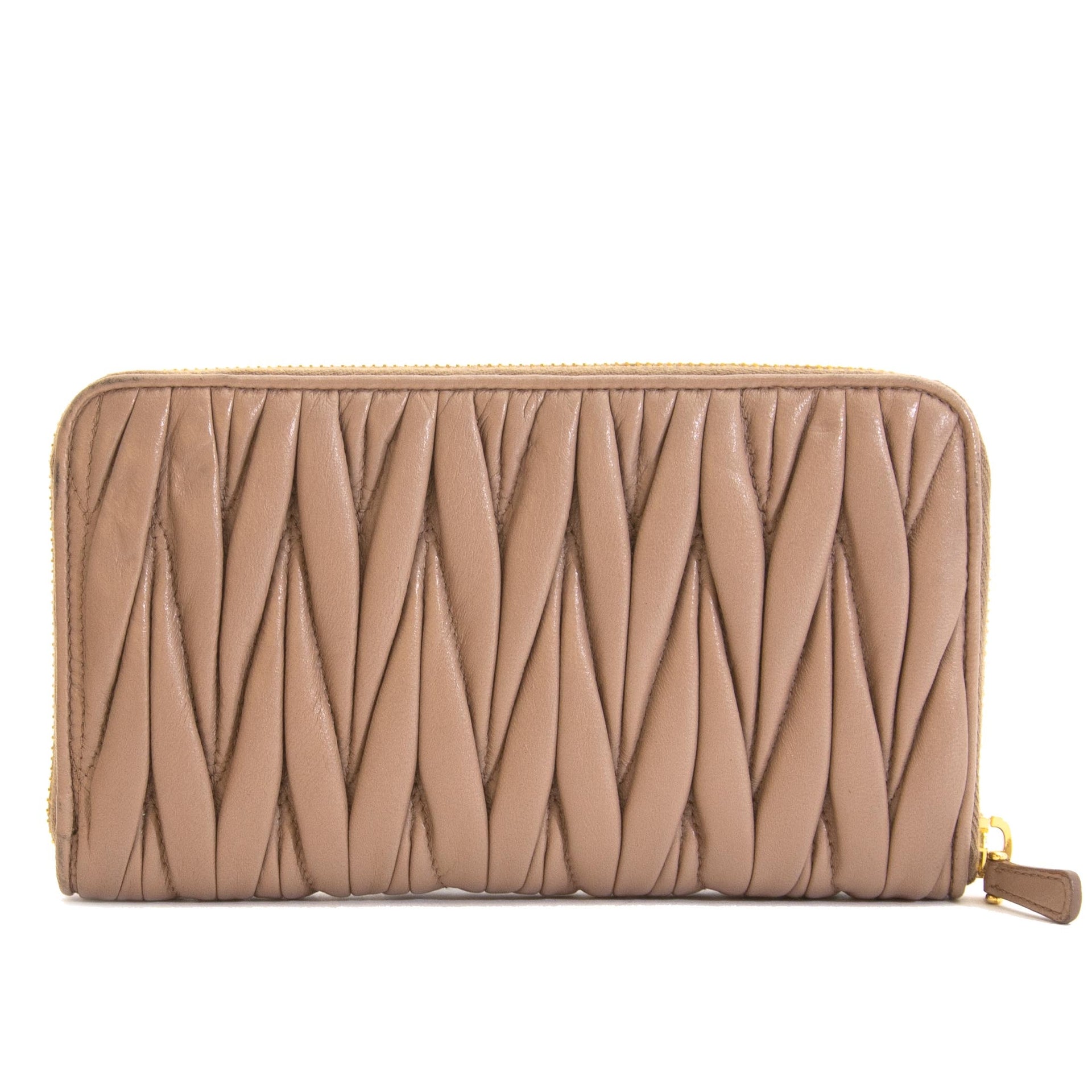 Koop authentieke tweedehands Miu Miu Matelassé Wallet online webshop LabelLOV