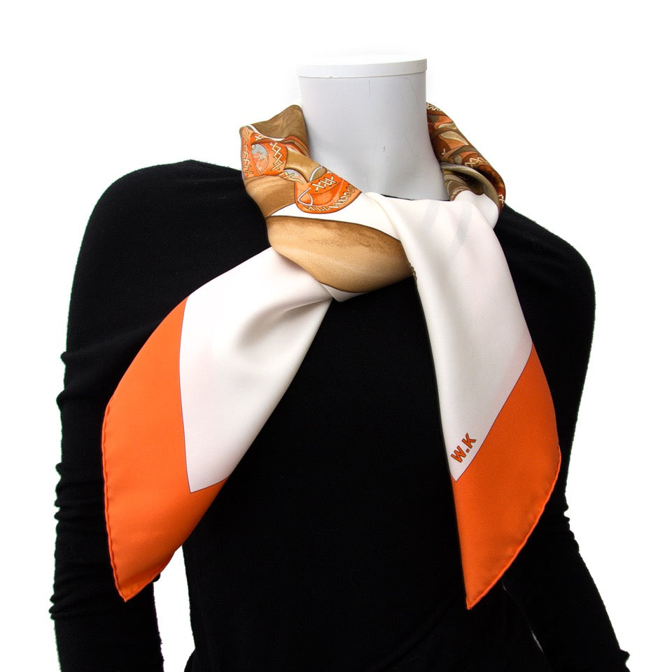 Looking for a secondhand Hermès Carré De Soie Mon Petit Cheval Mexicain? We buy and sell!