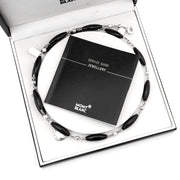 Achetez maintenant le Montblanc Hommage To Femininity Oriental Pearls Necklace en ligne www.labellov.com ou à Anvers Belgique, des prix raisonables pour des colliers.