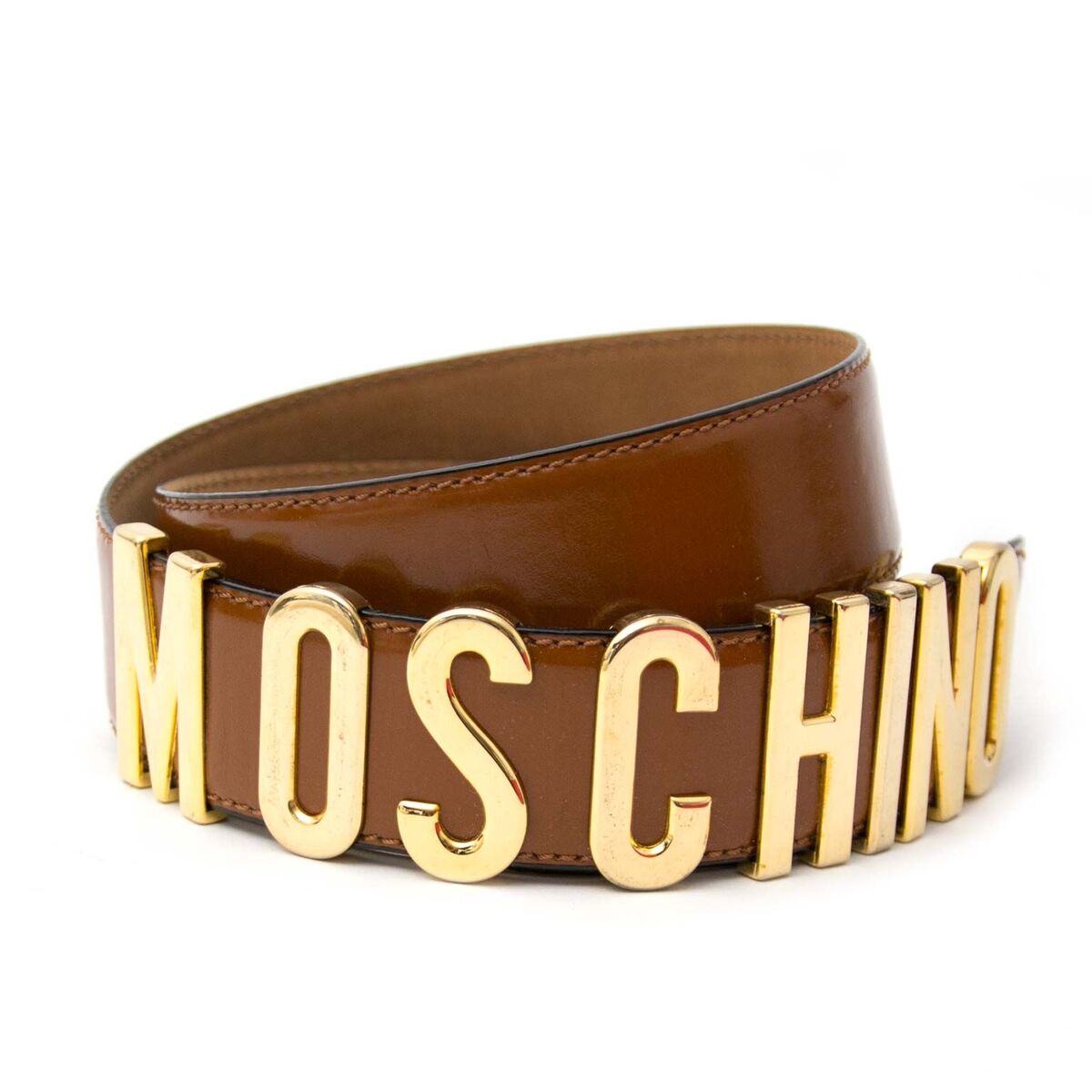 Buy an authentic secondhand Moschino belt at the right price at LabelLOV vintage webshop. Safe and secure online shopping.