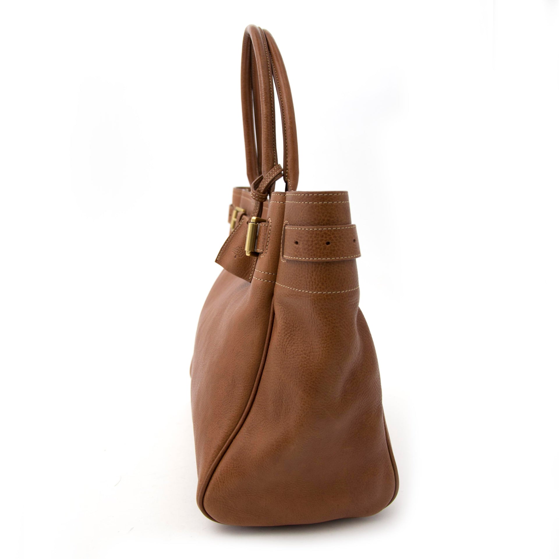 Bent u op zoek naar een uniek designer stuk? Bezoek Labellov voor de mooiste tweedehands items