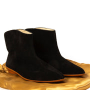 Buy authentic secondhand Salvatore Farragamo boots at Labellov vintage webshop for the lowest price.