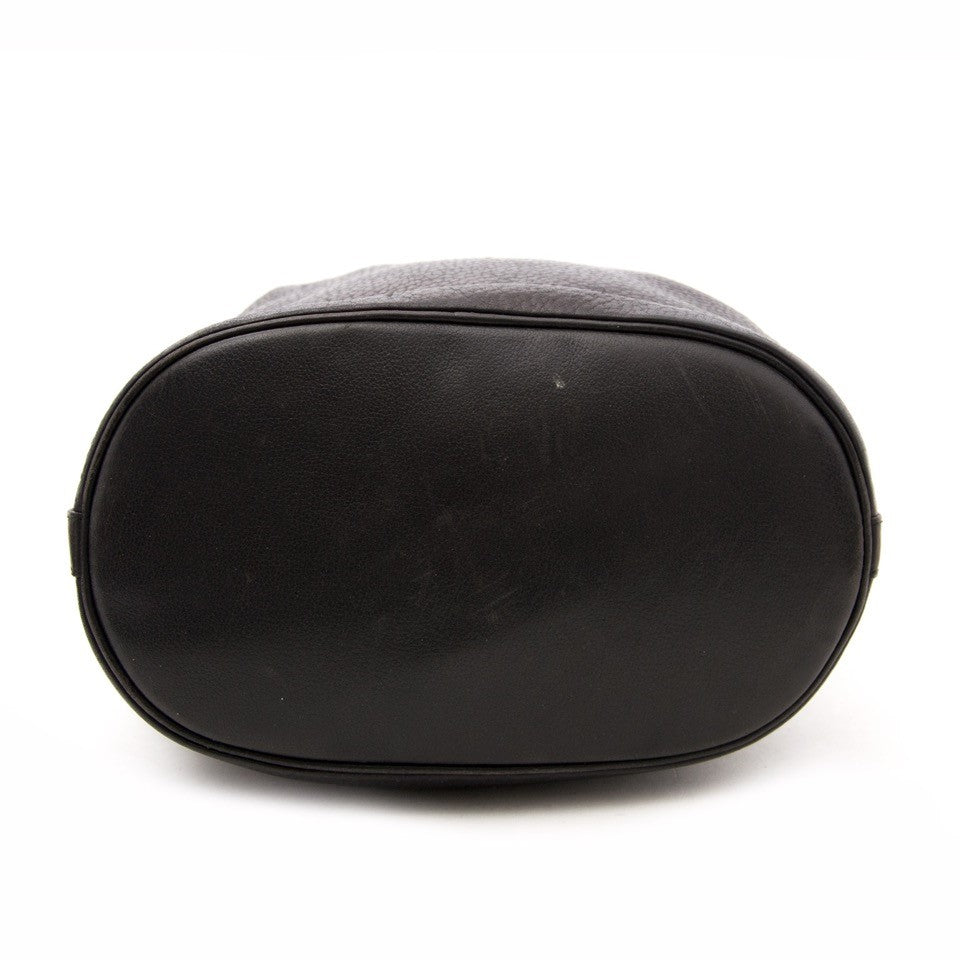 Vintage Delvaux shoulder bag for the best price at Labellov webshop. Safe and secure online shopping with 100% authenticity. Vintage Delvaux sac à epaule pour le meilleur prix.