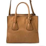 Achète des sacs de Prada à labellov vintage webshop de mode belgique