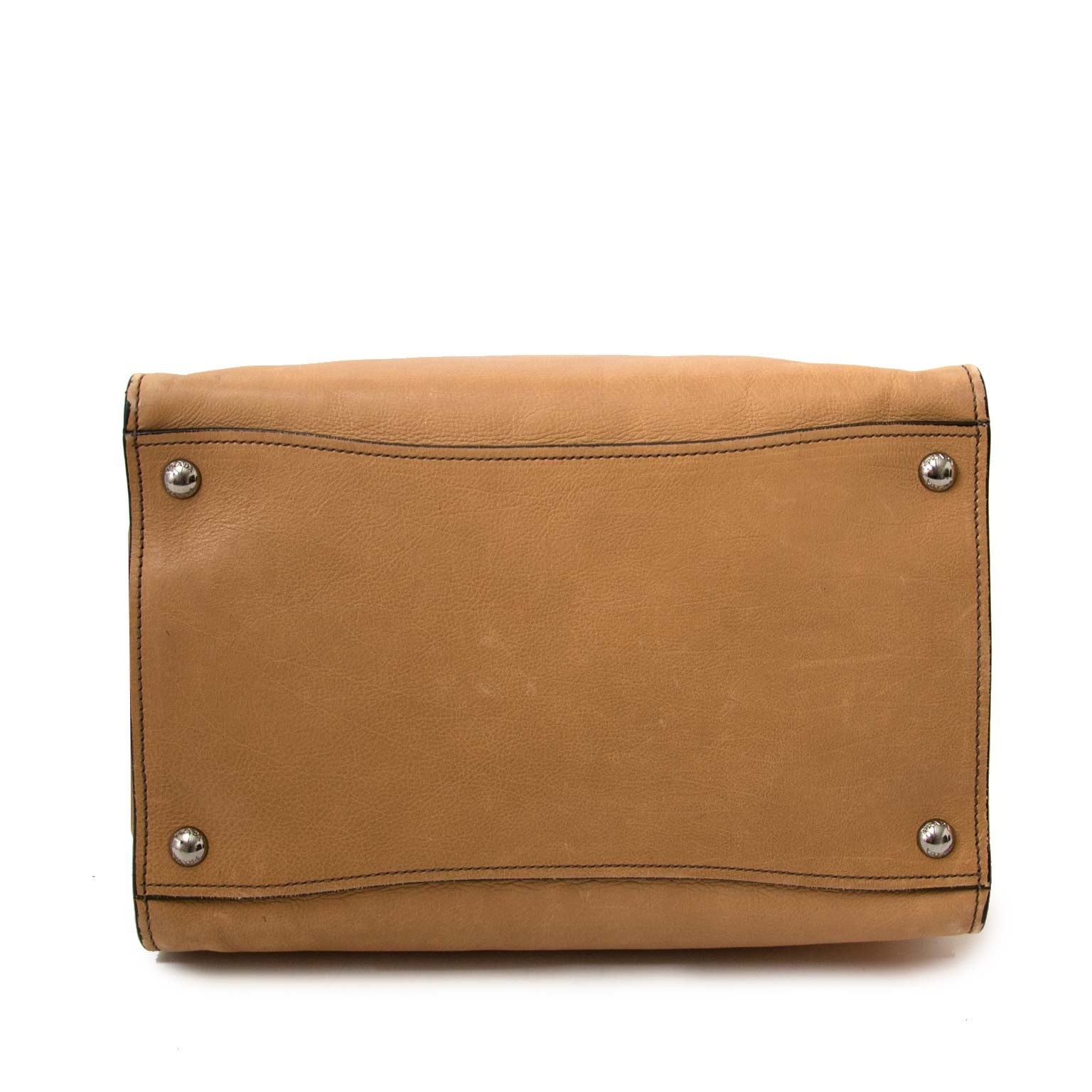 Veilig online shoppen bij Labellov vintage mode webshop met Prada tassen