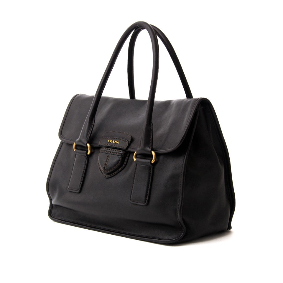 koop online of boetiek Prada Black Leather Bag aan de beste prijs 100% authentiek